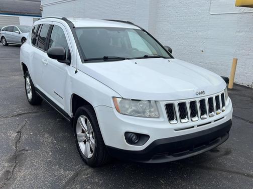 Bright White 2012 Jeep Compass Sport