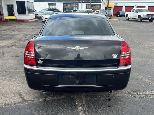 2006 Chrysler 300C Base