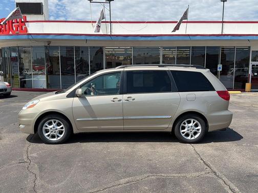 TAN 2006 Toyota Sienna