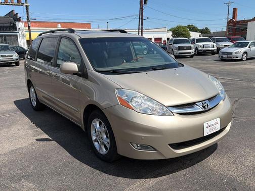 TAN 2006 Toyota Sienna