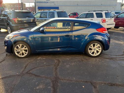 2017 Hyundai Veloster Base