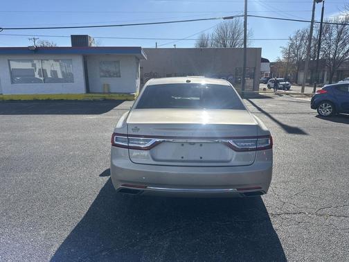 2017 Lincoln Continental Select