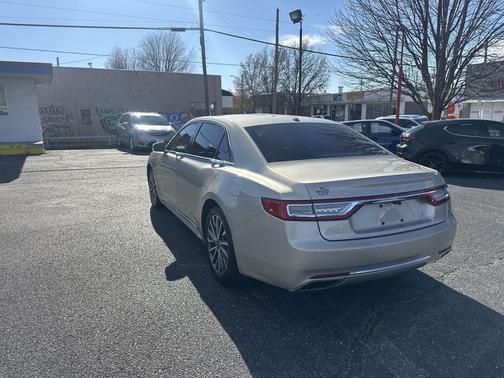 2017 Lincoln Continental Select