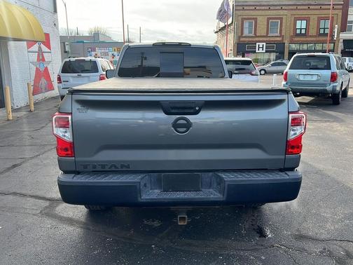 2017 Nissan Titan S