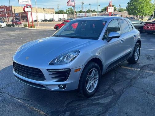 2017 Porsche Macan Base