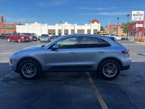 2017 Porsche Macan Base