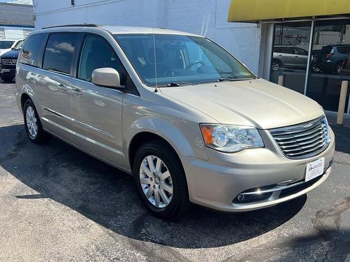 2015 Chrysler Town & Country Touring