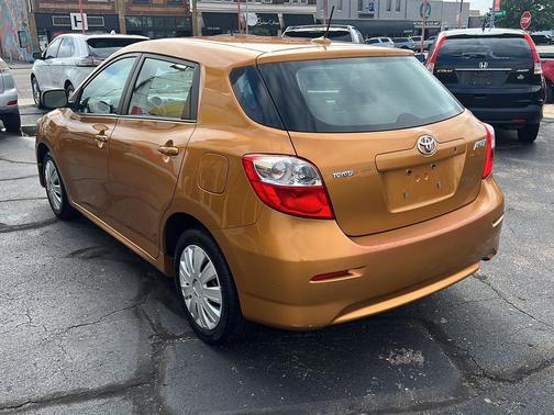 2009 Toyota Matrix Base