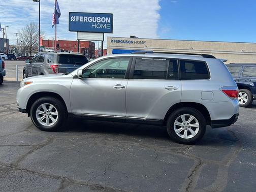 2013 Toyota Highlander SE