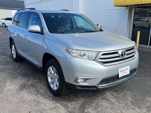 2013 Toyota Highlander SE
