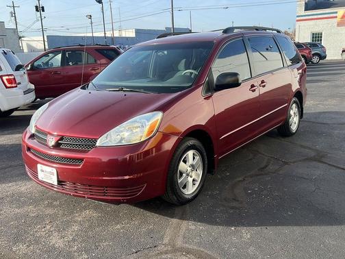 2005 Toyota Sienna CE