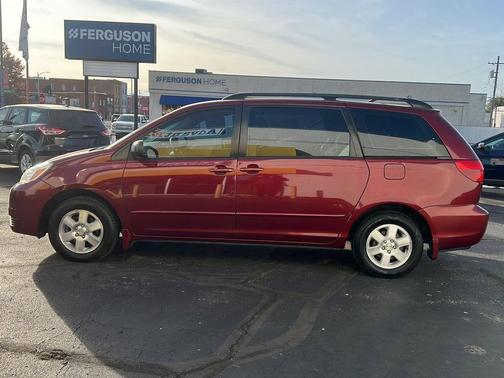 2005 Toyota Sienna CE