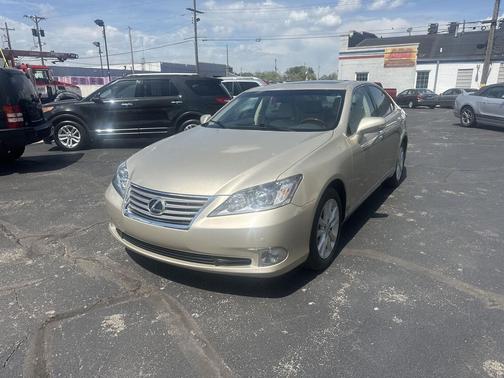 Satin Cashmere Metallic 2011 Lexus ES 350 Base