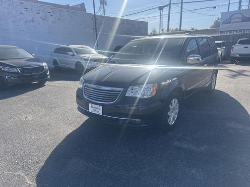 2011 Chrysler Town & Country Touring-L