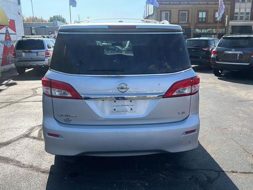 2012 Nissan Quest LE