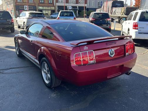 2006 Ford Mustang Base