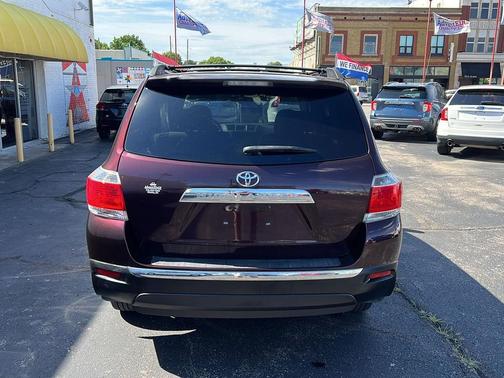 Sizzling Crimson Mica 2013 Toyota Highlander SE