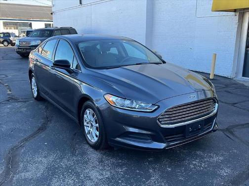 2016 Ford Fusion S