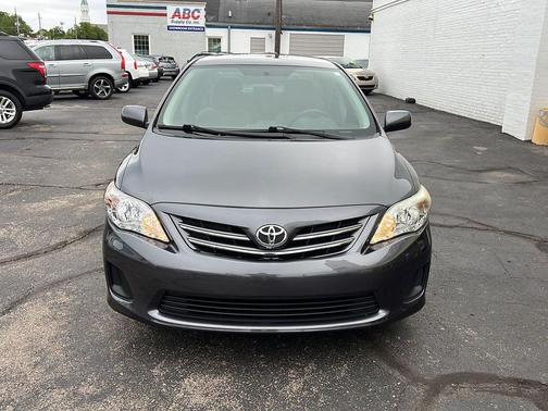 Magnetic Gray Metallic 2013 Toyota Corolla LE