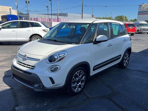 Bianco (White) 2014 FIAT 500L Trekking