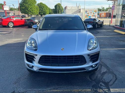 2017 Porsche Macan 