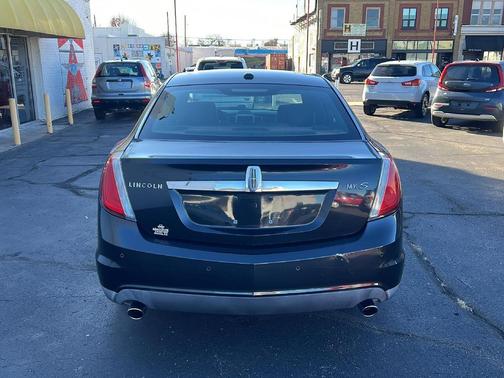 2011 Lincoln MKS Base