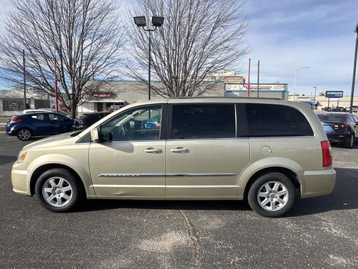 2011 Chrysler Town & Country Touring