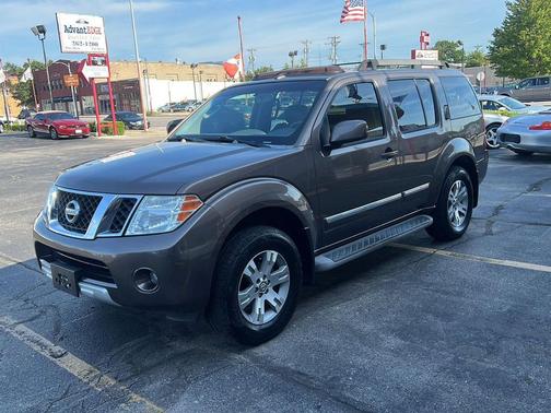 2008 Nissan Pathfinder LE