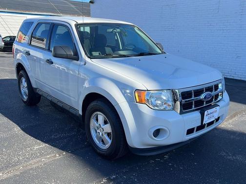 2011 Ford Escape XLS