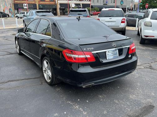 Black 2011 Mercedes-Benz E-Class E 350 Luxury