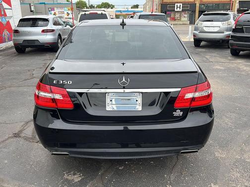 Black 2011 Mercedes-Benz E-Class E 350 Luxury