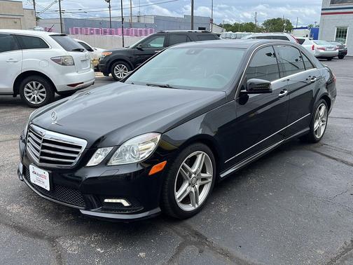 Black 2011 Mercedes-Benz E-Class E 350 Luxury