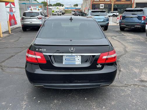 Black 2011 Mercedes-Benz E-Class E 350 Luxury