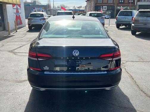 2021 Volkswagen Passat 2.0T SE