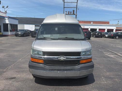 Silver Birch Metallic 2006 Chevrolet Express 1500 Base