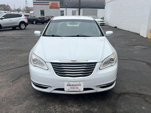 2013 Chrysler 200 Touring