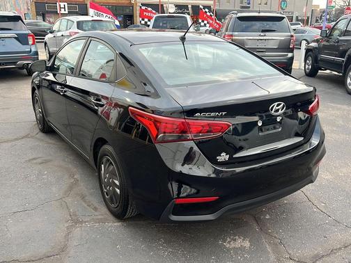 2020 Hyundai Accent SE