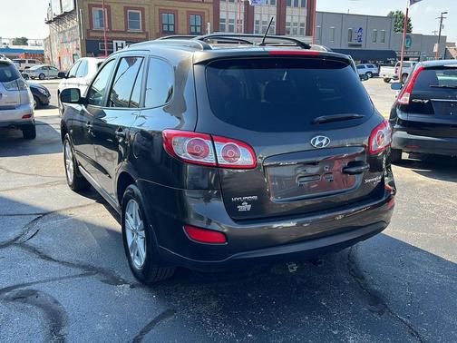 2011 Hyundai SANTA FE SE