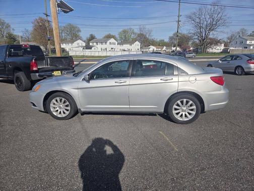 Bright Silver Metallic Clearcoat 2011 Chrysler 200 Touring