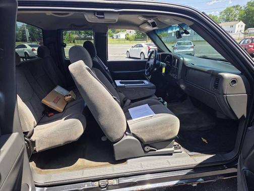 Gray 2005 Chevrolet Silverado 1500 Z71 Extended Cab