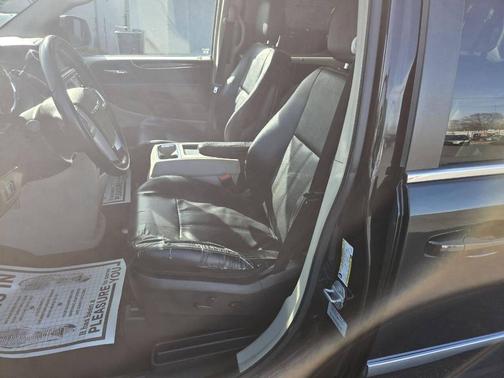 2015 Chrysler Town & Country Touring-L