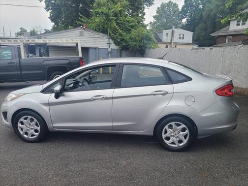 2011 Ford Fiesta SE 4dr Sedan
