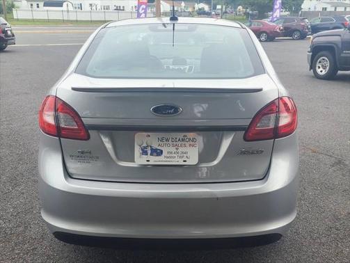 2011 Ford Fiesta SE 4dr Sedan