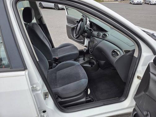 2000 Ford Focus LX
