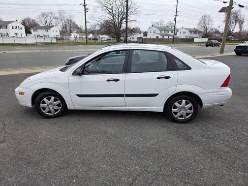 2000 Ford Focus LX