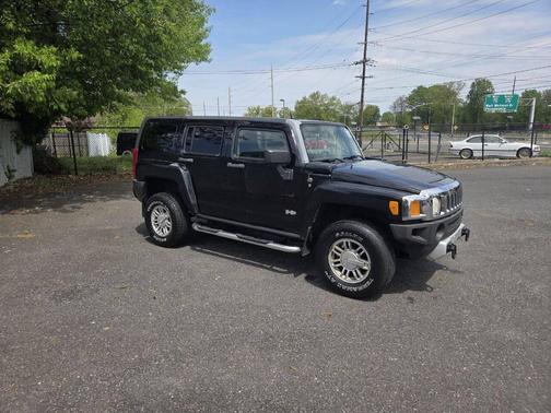 Black 2008 Hummer H3 Base