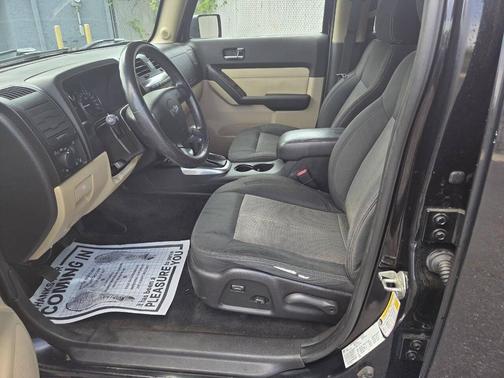 Black 2008 Hummer H3 Base