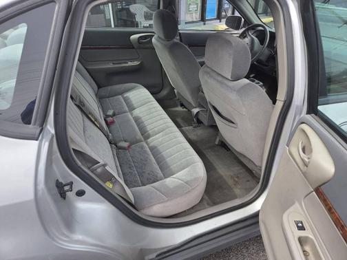 2003 Chevrolet Impala Base