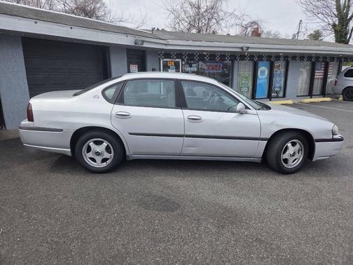 2003 Chevrolet Impala Base