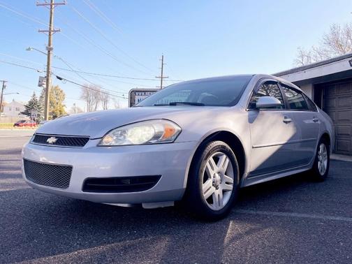 Photo 3 of 32 of 2012 Chevrolet Impala LT Fleet